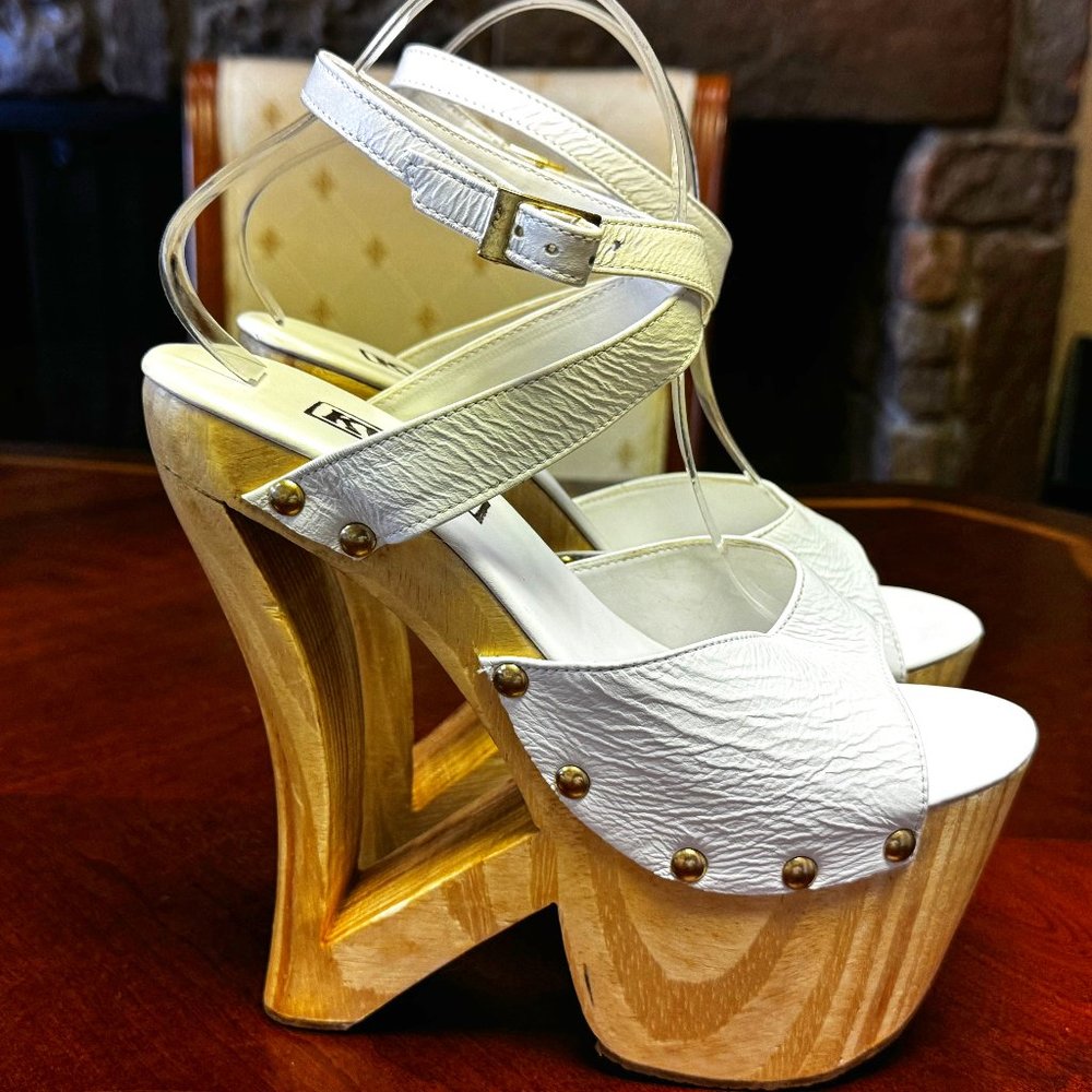 Rare Kwui Calcados Leather Wood cutout Wedges BR 38 NWOB